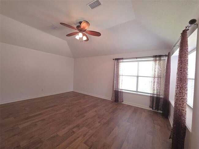 Building Photo - 126 S Millport Cir