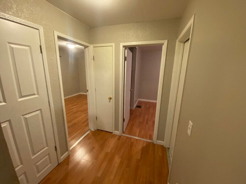 Building Photo - 1090 Elda Ln