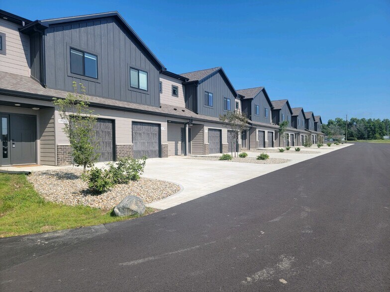 The Meadows at Keefer Creek 11033 Lima Rd fort wayne IN 46818