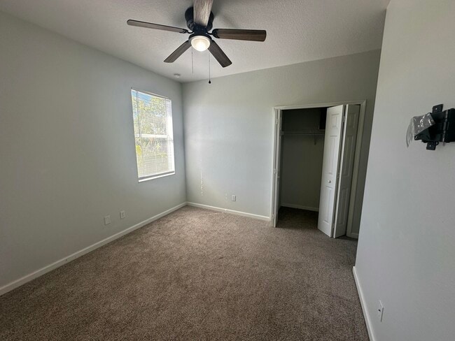 Building Photo - 1452 NW Leonardo Cir