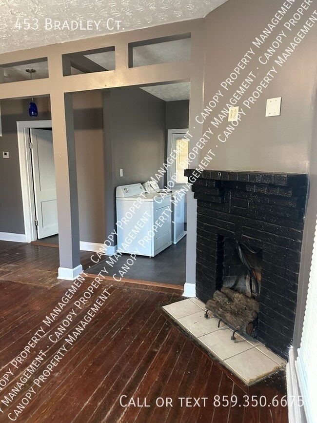 Building Photo - 453 Bradley Ct