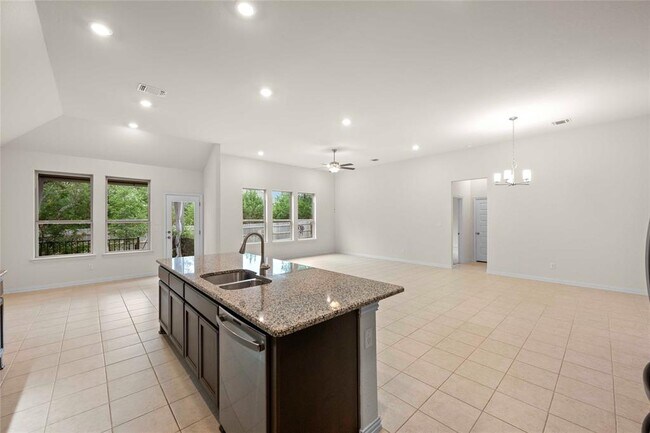 Building Photo - 182 Palmillas Dr