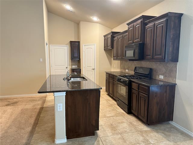 Building Photo - 2225 Windhaven Dr