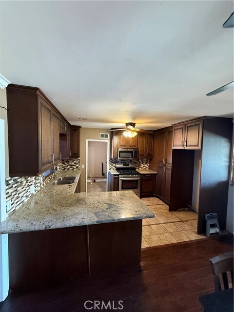 Building Photo - 10963 Canelo Rd