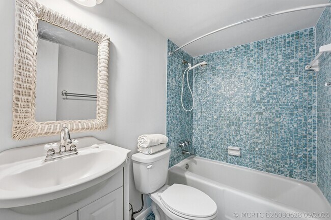 Building Photo - 1300 Seaway Dr