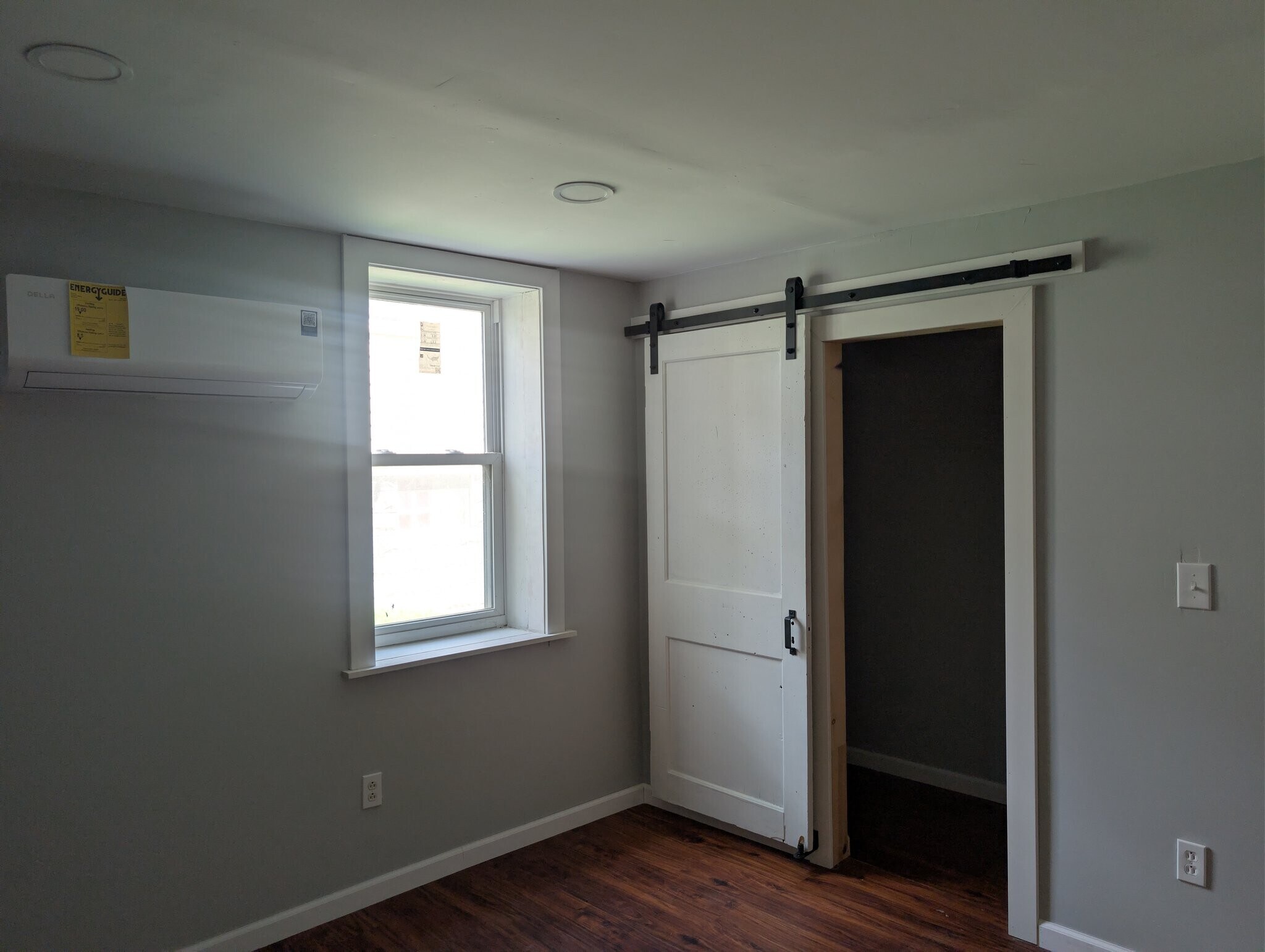 Building Photo - 272 Park Ave