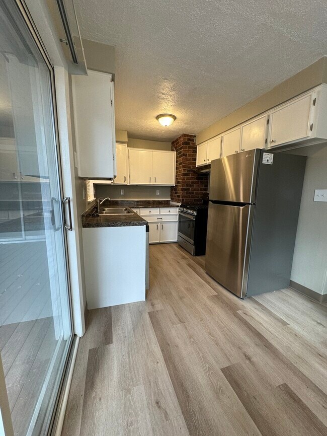 Building Photo - 3175 Karl Rd