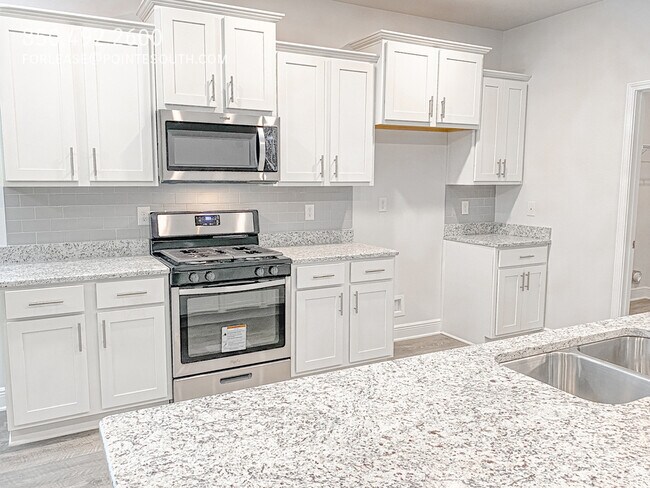 Building Photo - 24847 Smarty Jones Cir