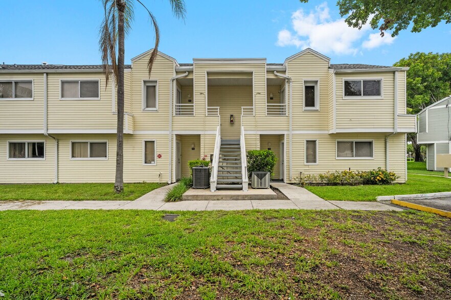 Building Photo - 3405 NW 44th St