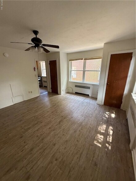 Building Photo - 825 Harrington Ave