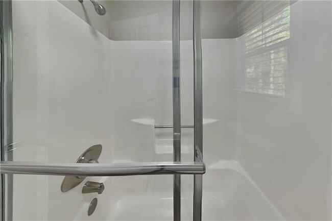 Building Photo - 3041 Stoneridge Ct