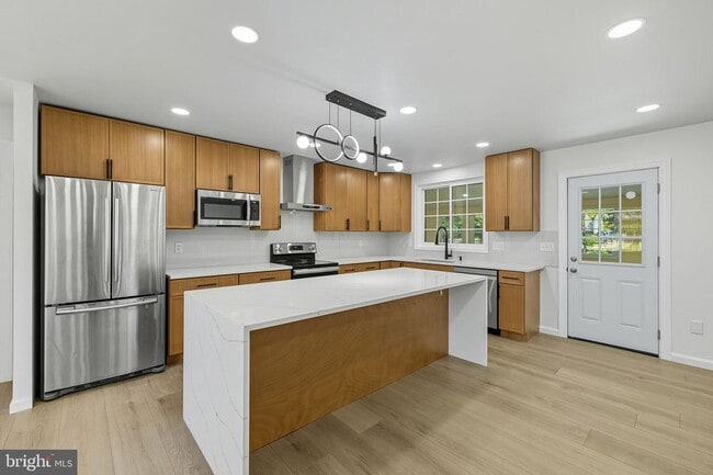 Building Photo - 13546 Tabscott Dr