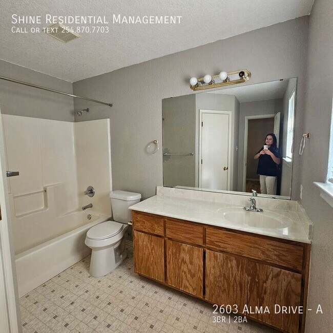 Building Photo - 2603 Alma Dr