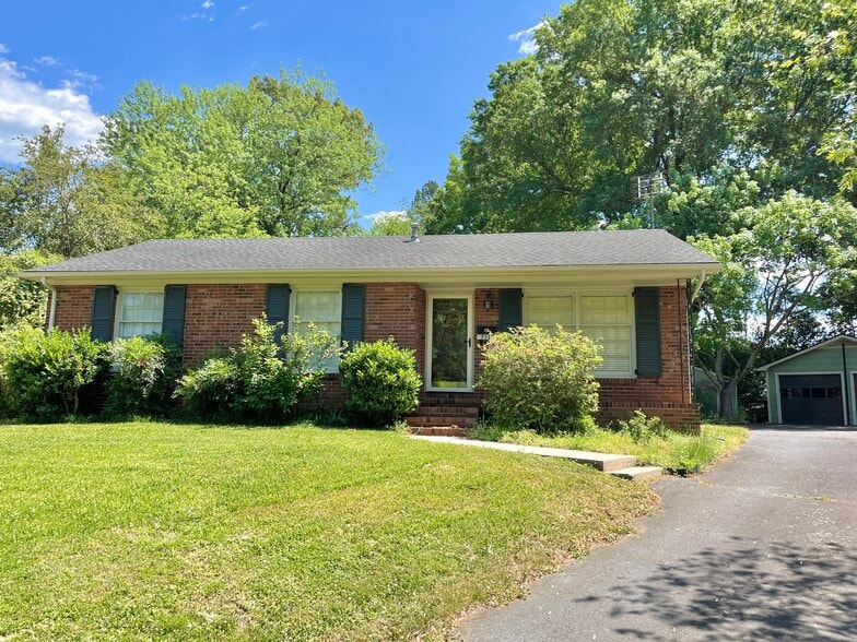 Building Photo - 7113 Rockcliff Ct