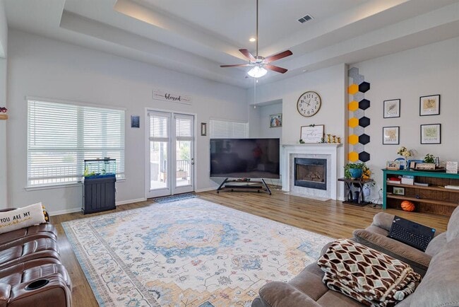 Building Photo - 1913 Equine Rd