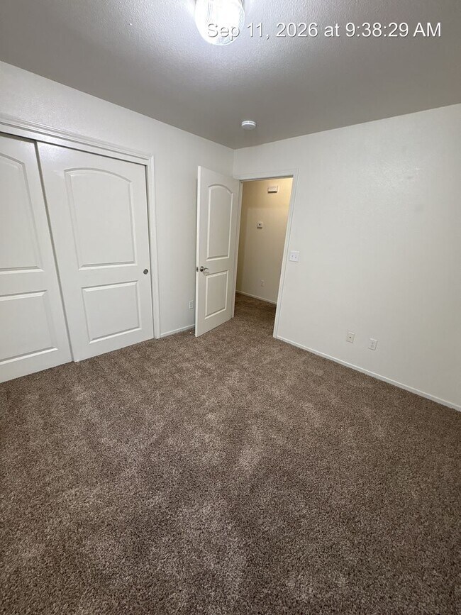 Building Photo - 2509-2511 West Lark & 2909-2911 North Zachary