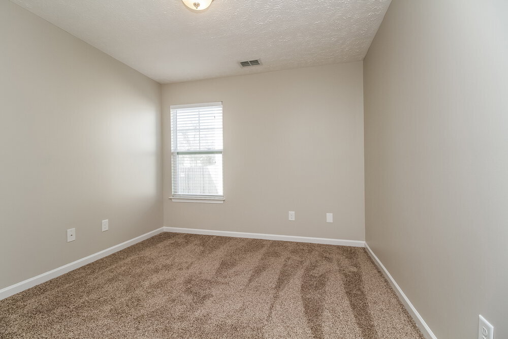 Building Photo - 327 Sarava Ln