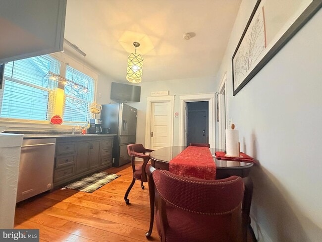 Building Photo - 3119 South Dakota Ave NE