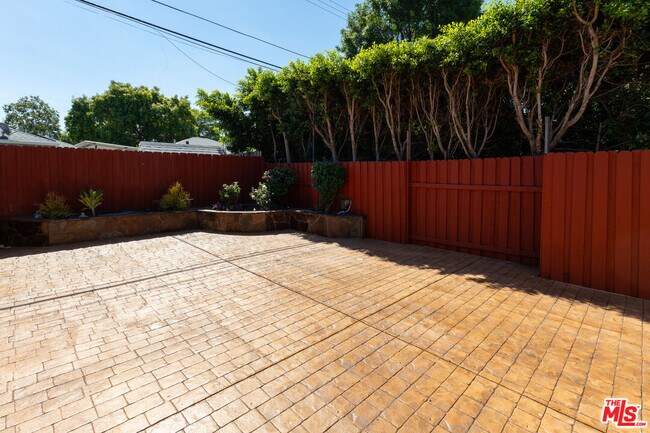 Building Photo - 5766 Newcastle Ave
