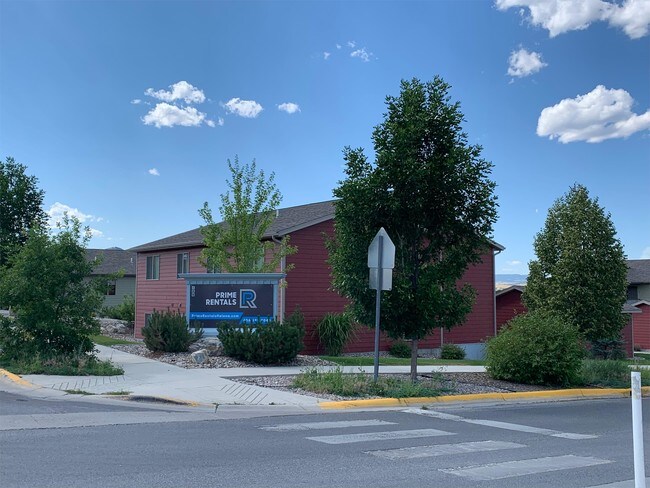 Building Photo - 560 Raven Run St