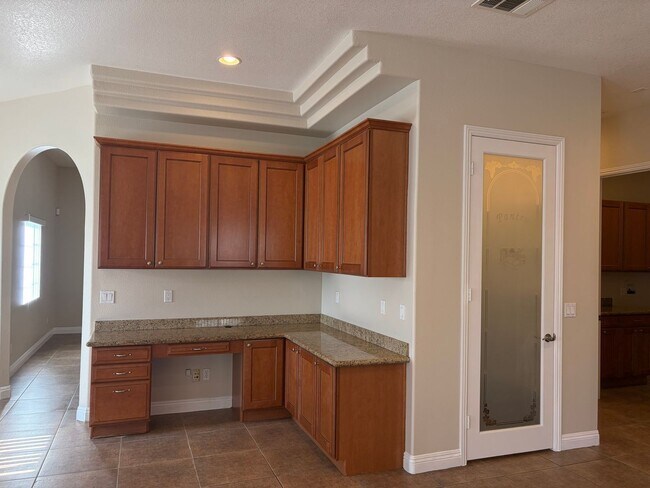 Building Photo - 611 Winners Cir