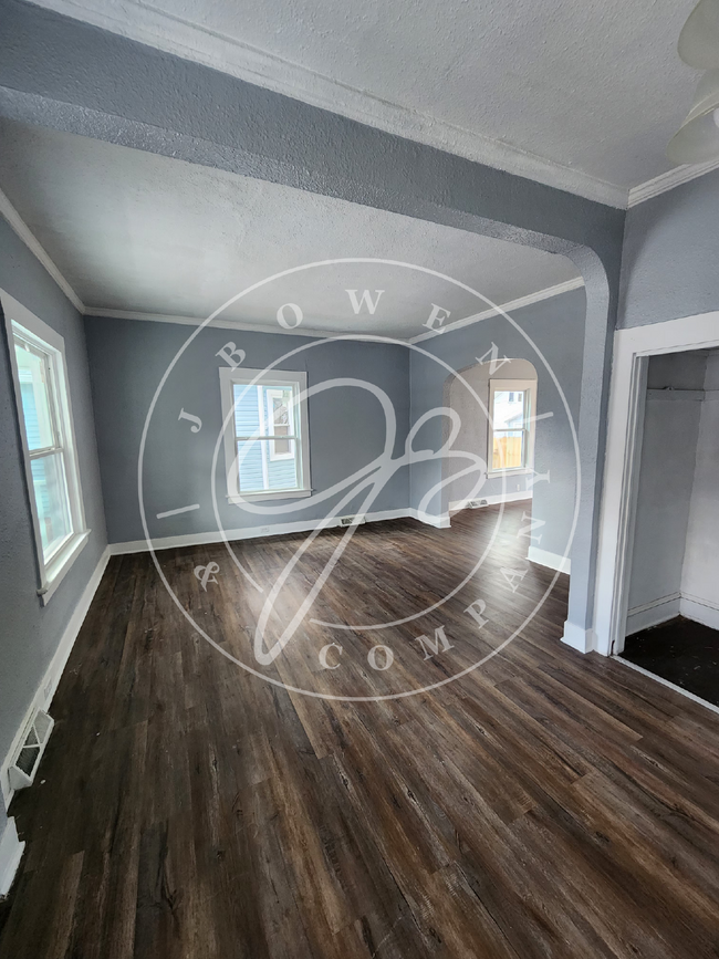 Building Photo - Fully remodeled 3 bed 1 bath