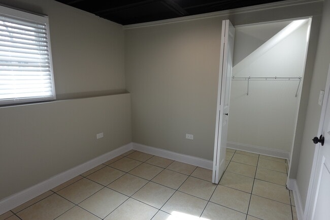 Building Photo - 1800 Hollywood Ave