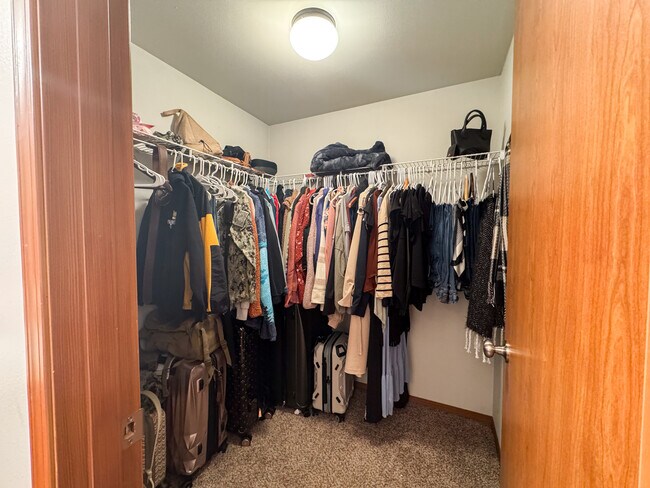 Building Photo - 16522 Mimosa Ct SE