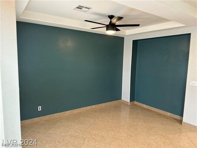 Building Photo - 2805 Alma Lidia Ave