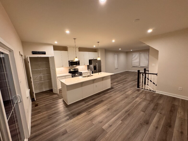 Building Photo - 145 Big Wds Dr