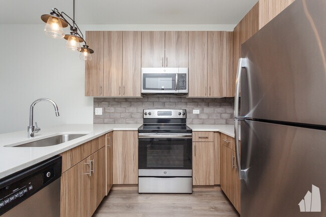 Building Photo - 2111 S Halsted St