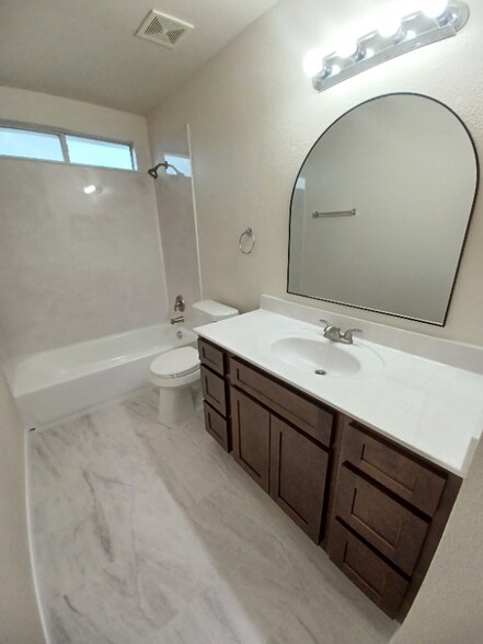 Building Photo - 507 Tundra Dr