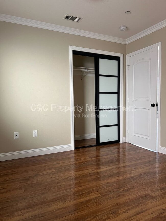 Building Photo - 1445 1/2 South Sunol Drive