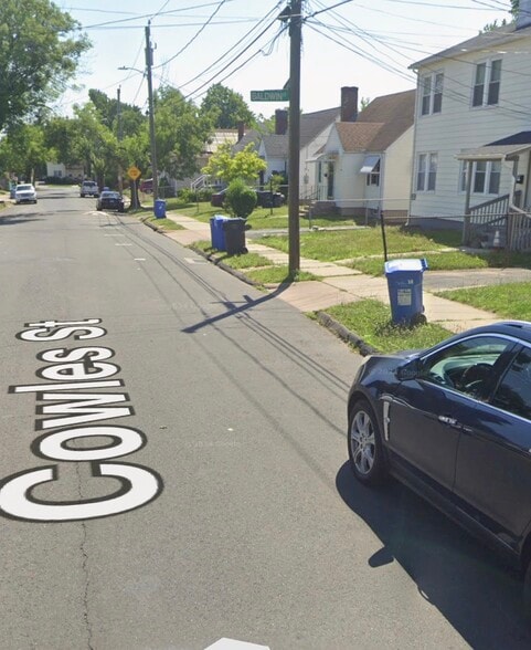 Building Photo - 43 Cowles St