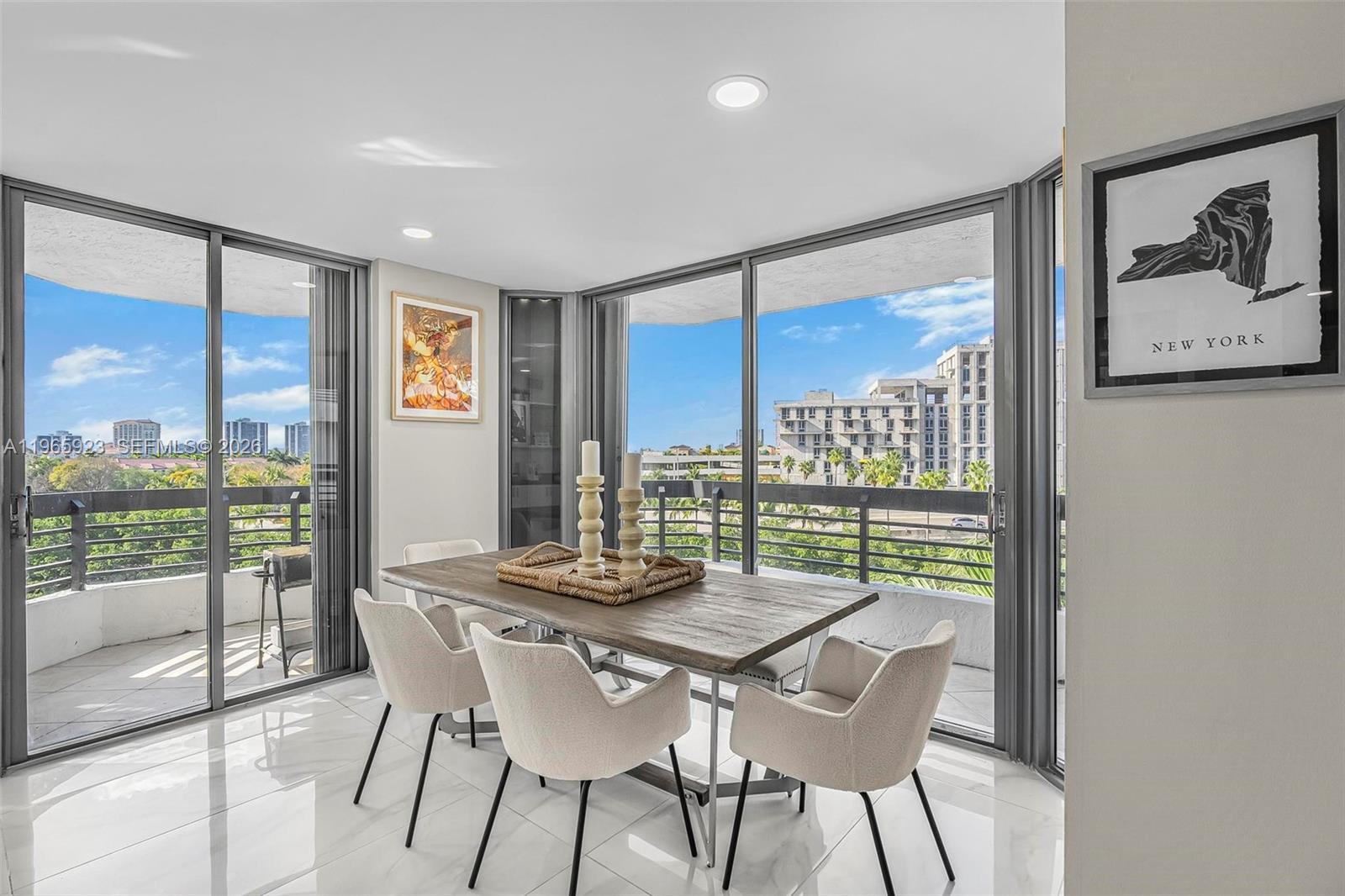 Building Photo - 3500 Mystic Pointe Dr