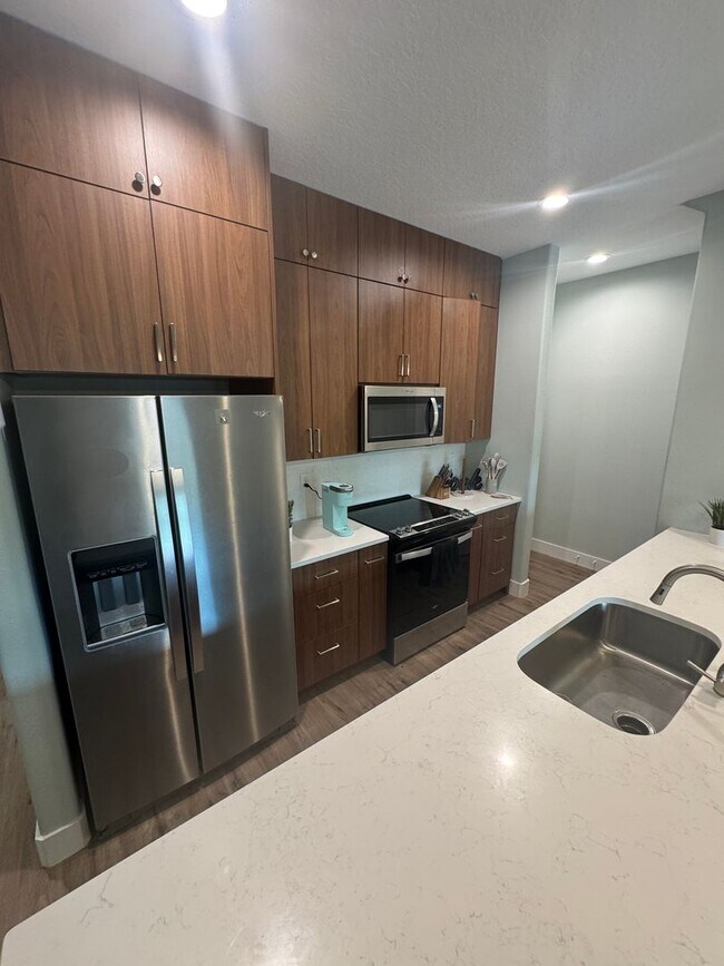 Building Photo - 930 Paddleboard Ct