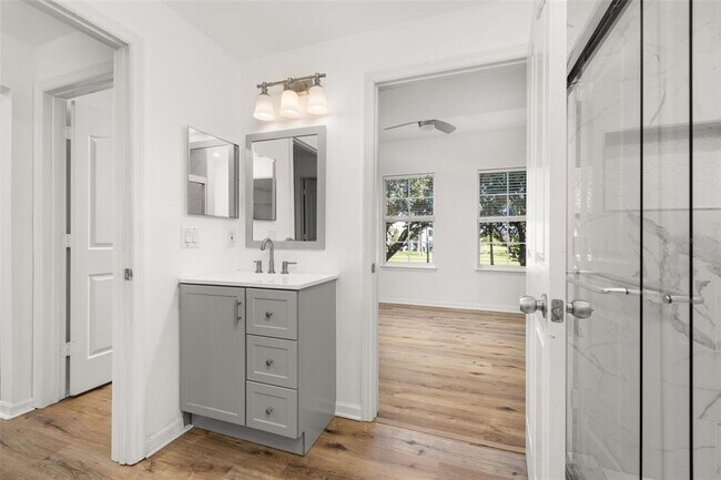 Building Photo - 754 Siena Palm Dr