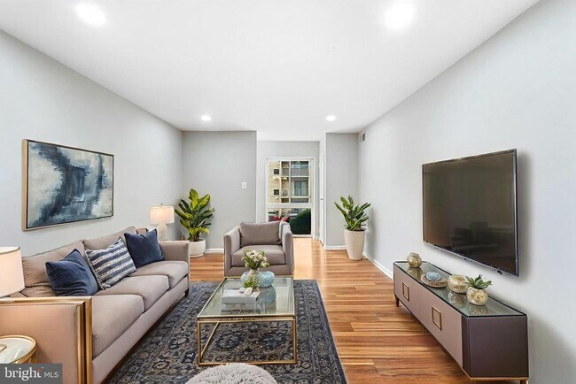 Building Photo - 6155 Edsall Rd