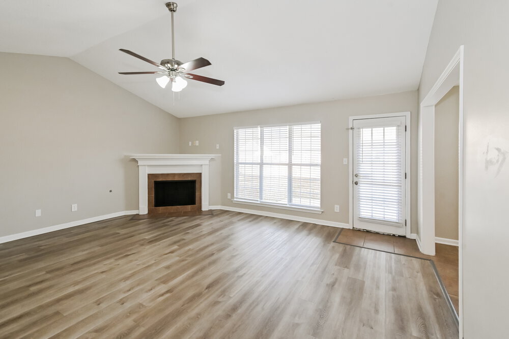 Building Photo - 6336 Sandbourne E