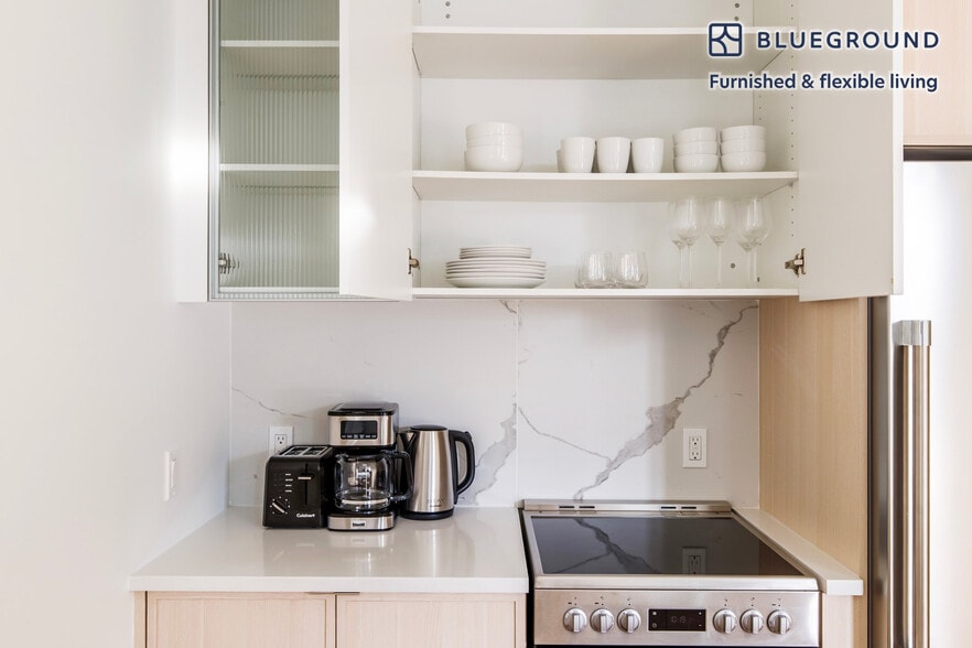 Building Photo - 218 Front St