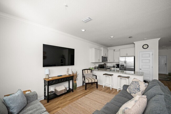 Building Photo - 4013 Blue Water Dr