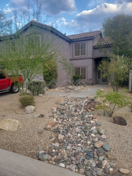 Building Photo - 4613 E Thorn Tree Dr