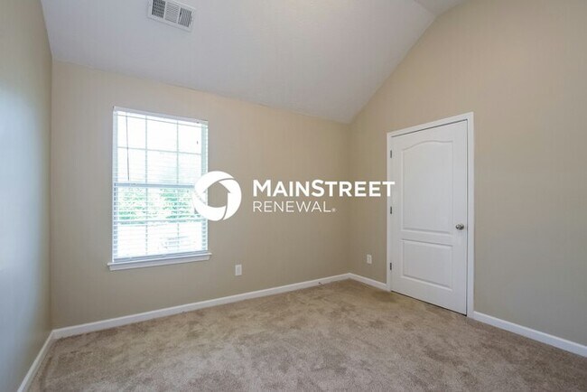 Building Photo - 4 Bedroom Pet-Friendly Home in Hampton, GA...