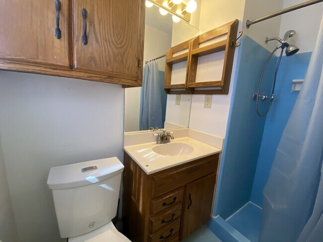 Building Photo - 5363 E 28th St