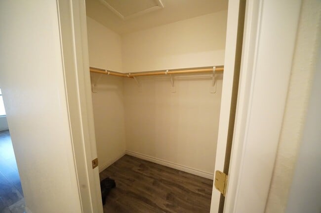 Building Photo - NO SHOWINGS until 5/1/2026