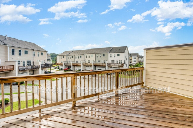 Building Photo - 8002 Reedybrook Crossing