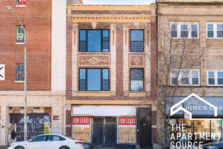 Building Photo - 2620 N Milwaukee Ave