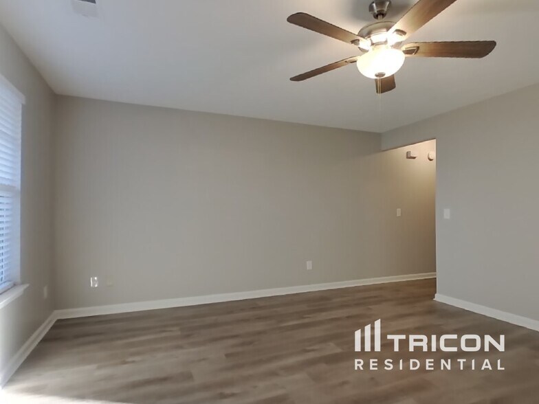 Building Photo - 706 Cottoncloud Dr