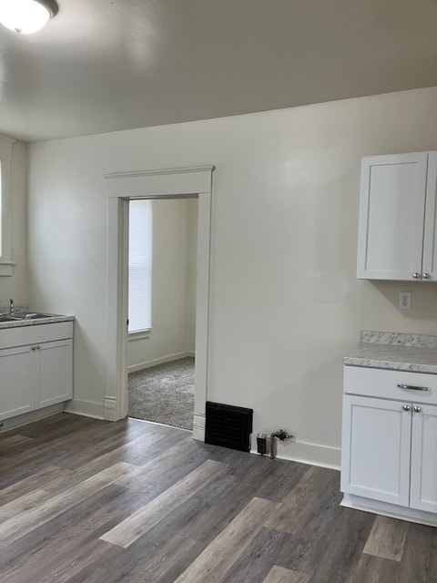 Building Photo - 319 W Nebraska Ave