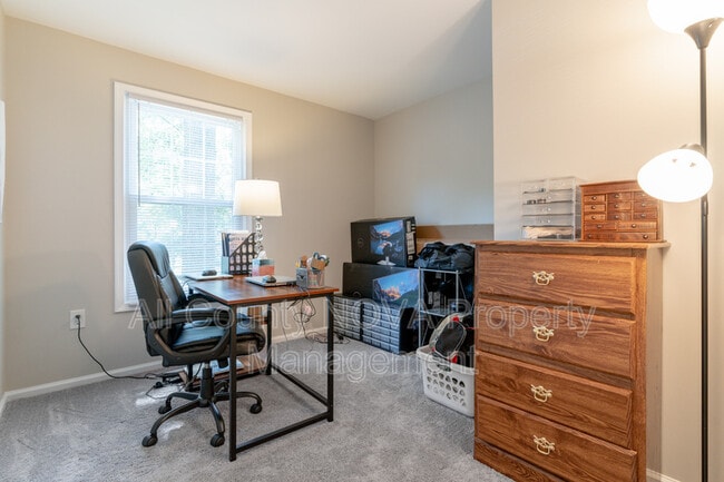 Building Photo - 12112 Amblewood Dr